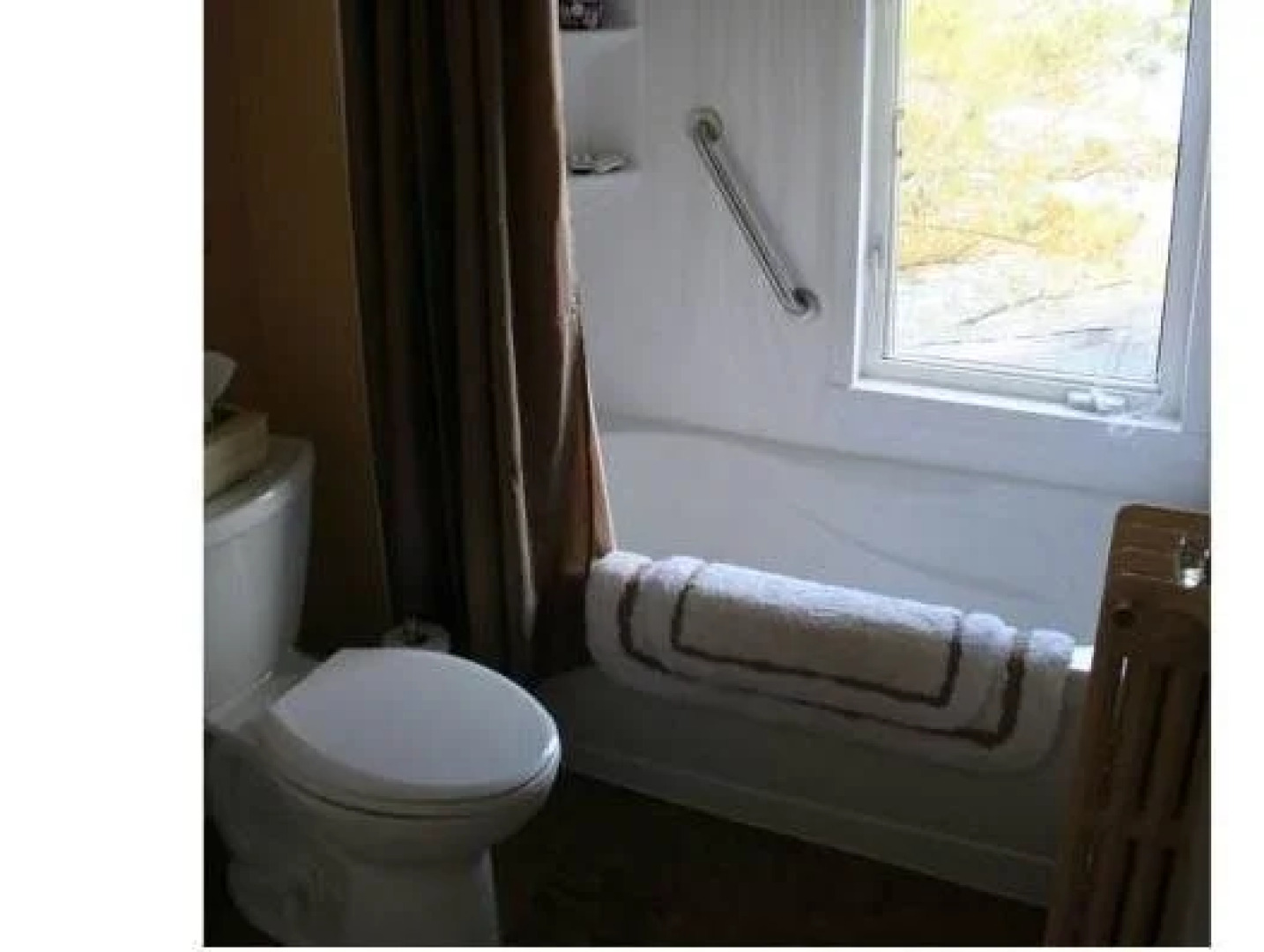 A Boat to Sea Bed & Breakfast