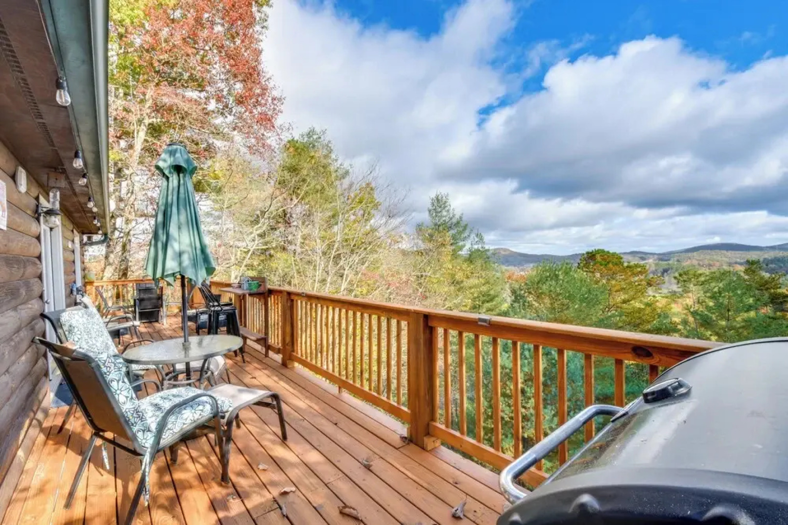 Lakemont Mountain Cabin w/ Game Room & Hot Tub!