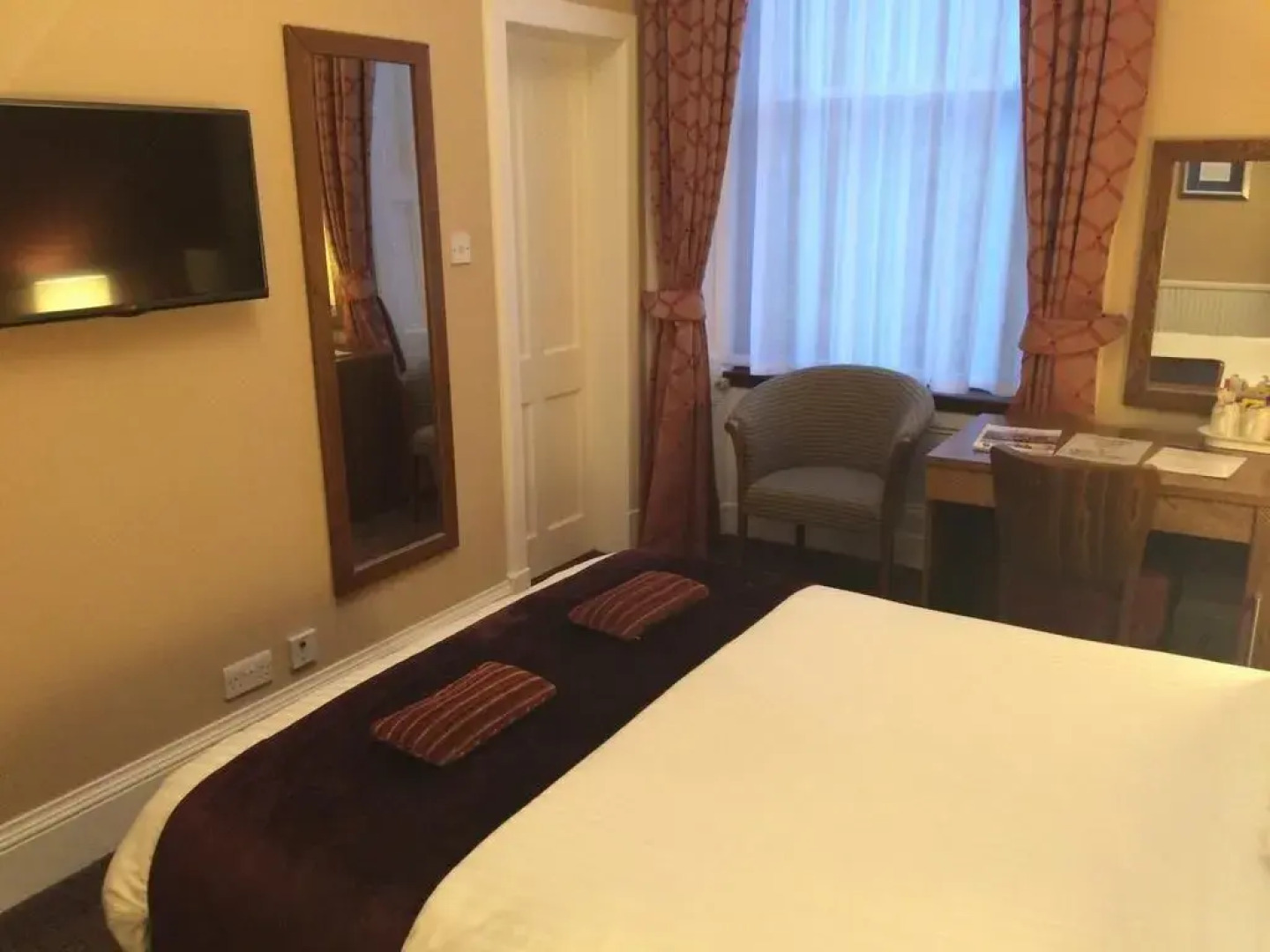 The Hampton Hotel by Greene King Inns