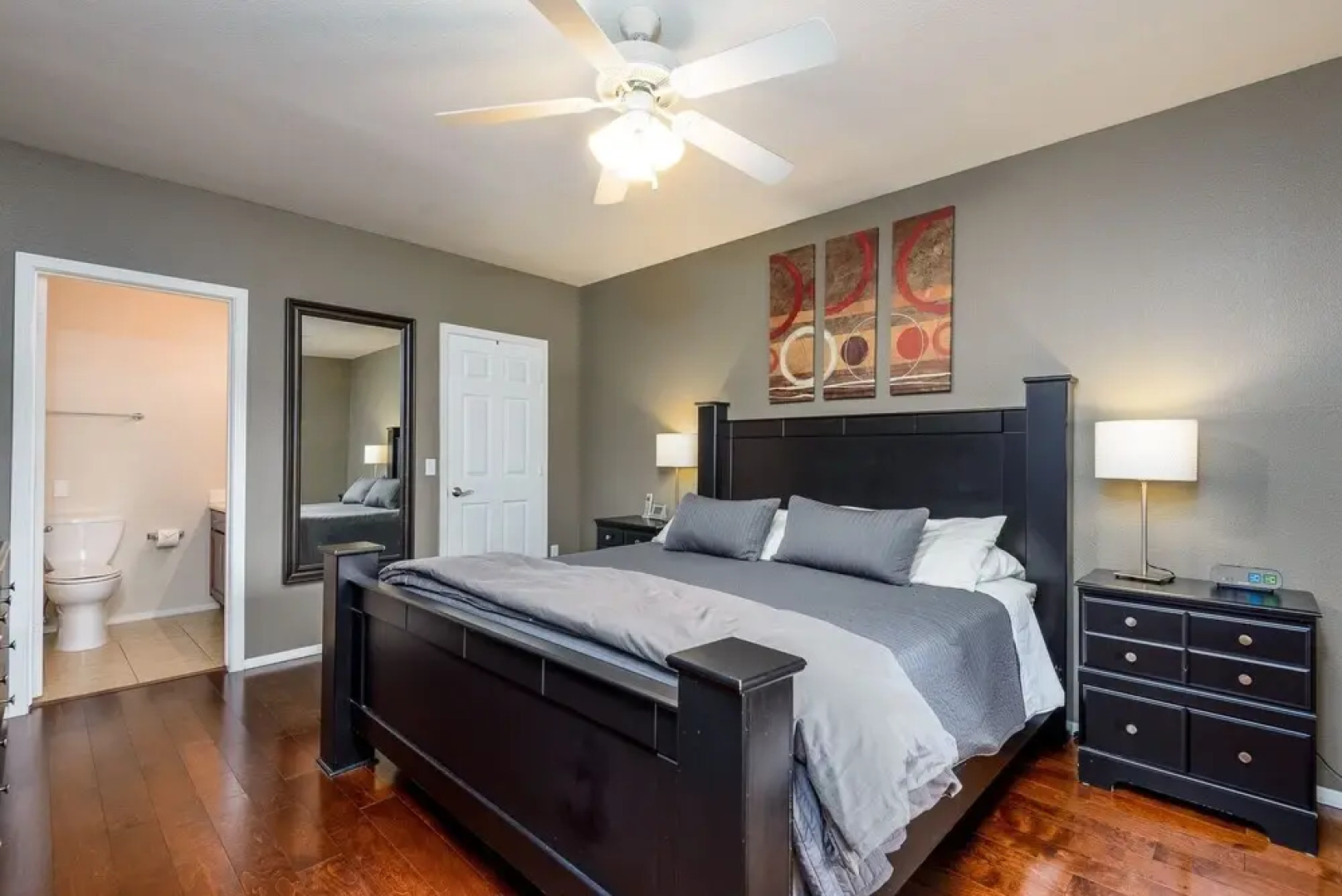 Signature 2 Bedroom Condo by RedAwning