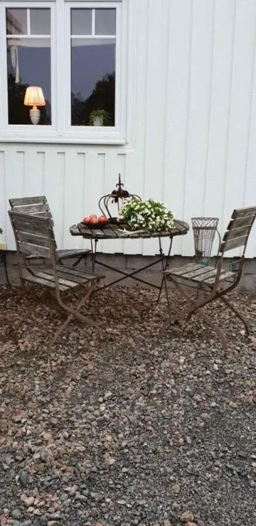 Höhällets Lantliga Rum