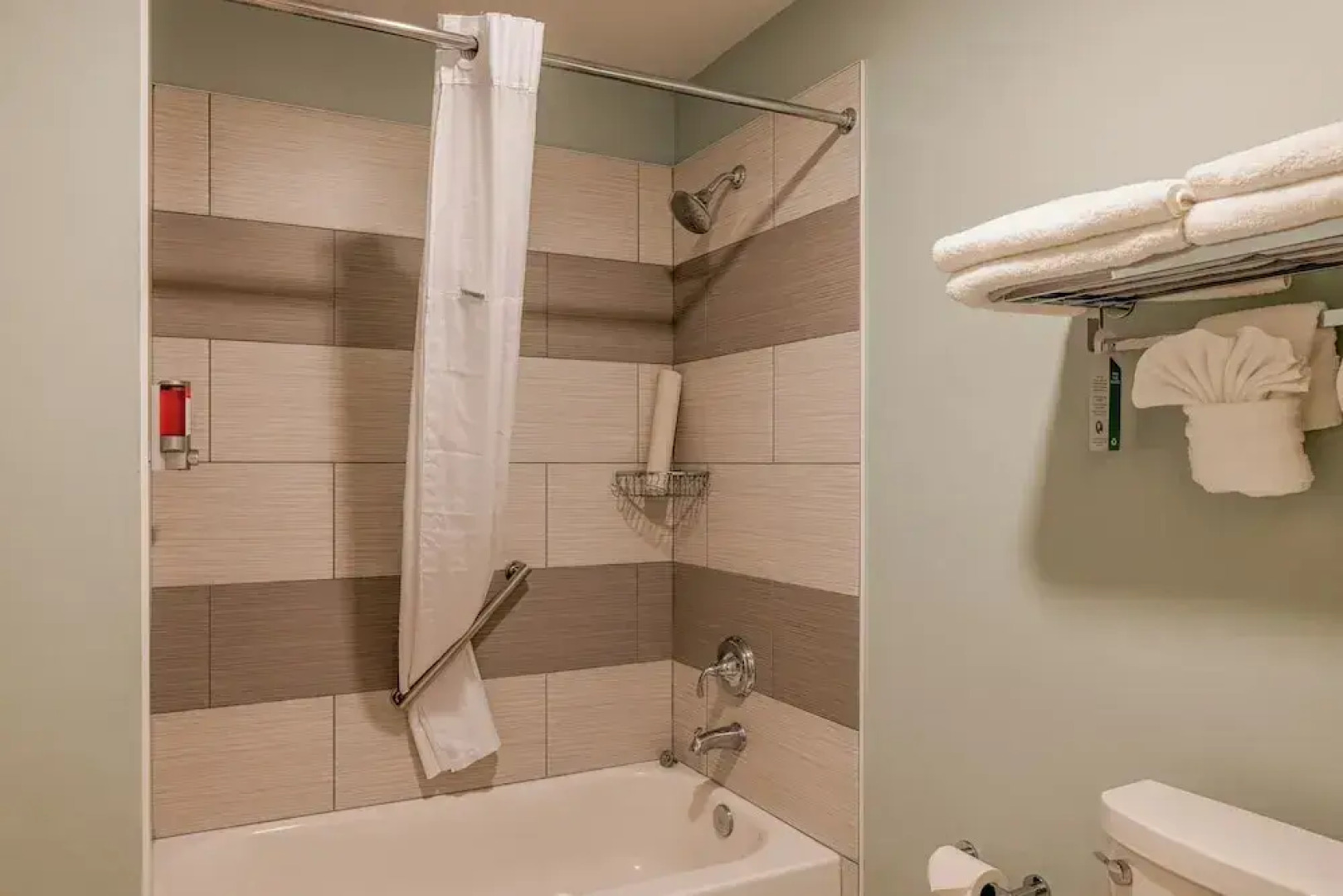 Inn At Moss Landing Point