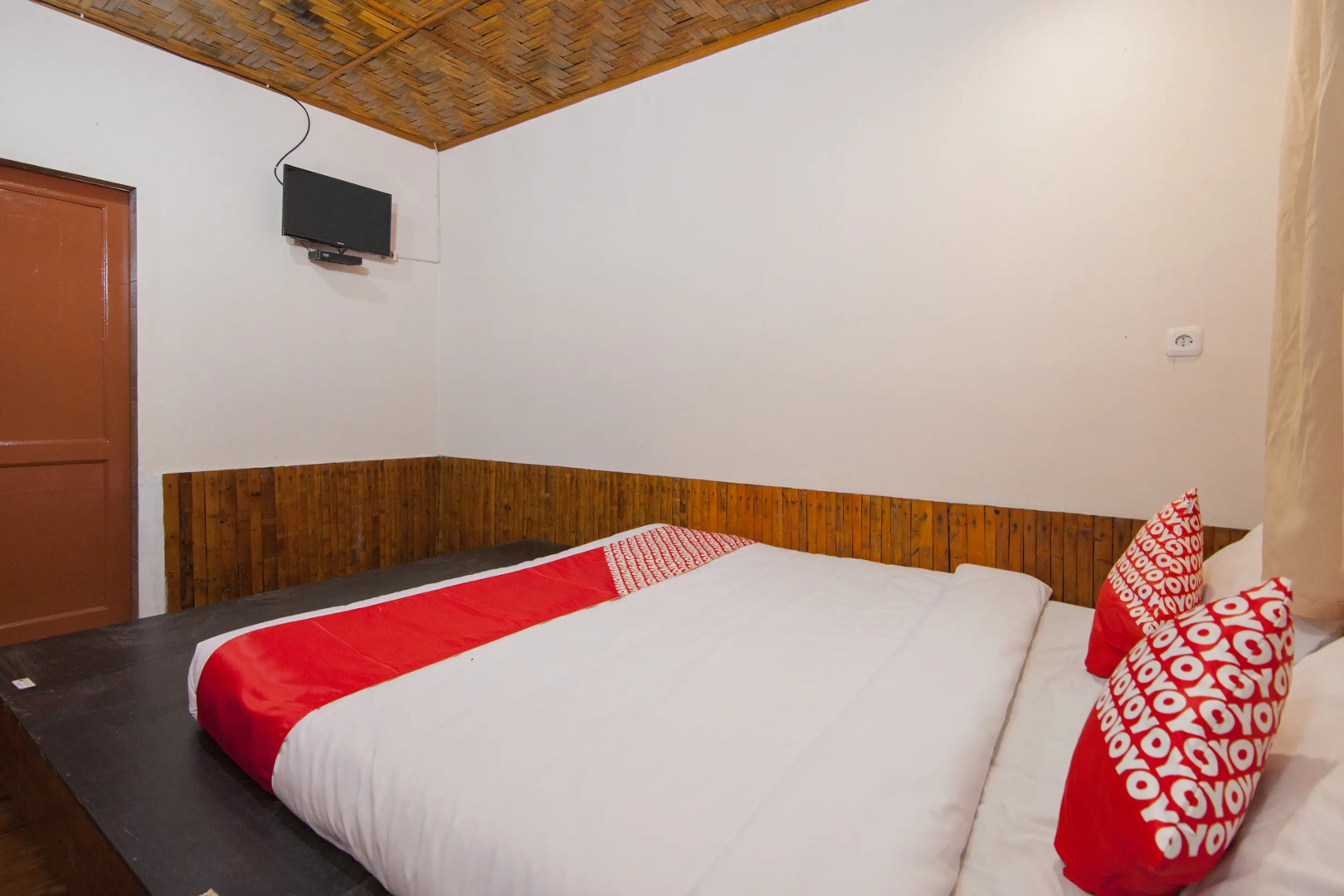 OYO 1543 Sibayak Ncole