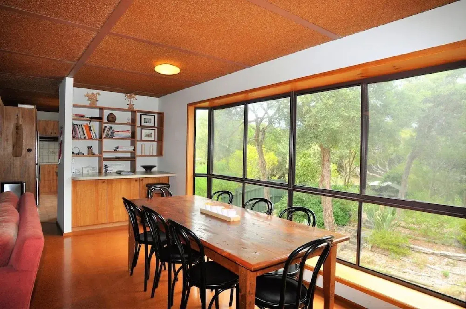 Shangri-La On Surf Parade - Free Wifi!