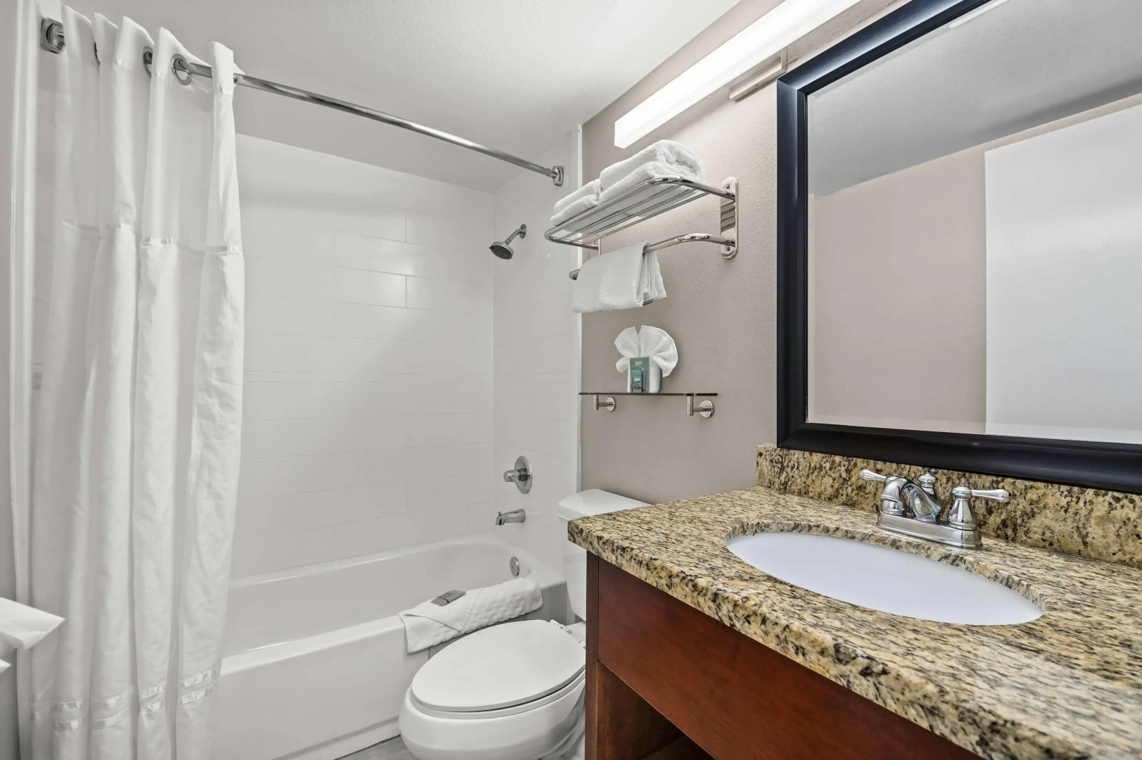 Best Western Los Alamitos Inn & Suites