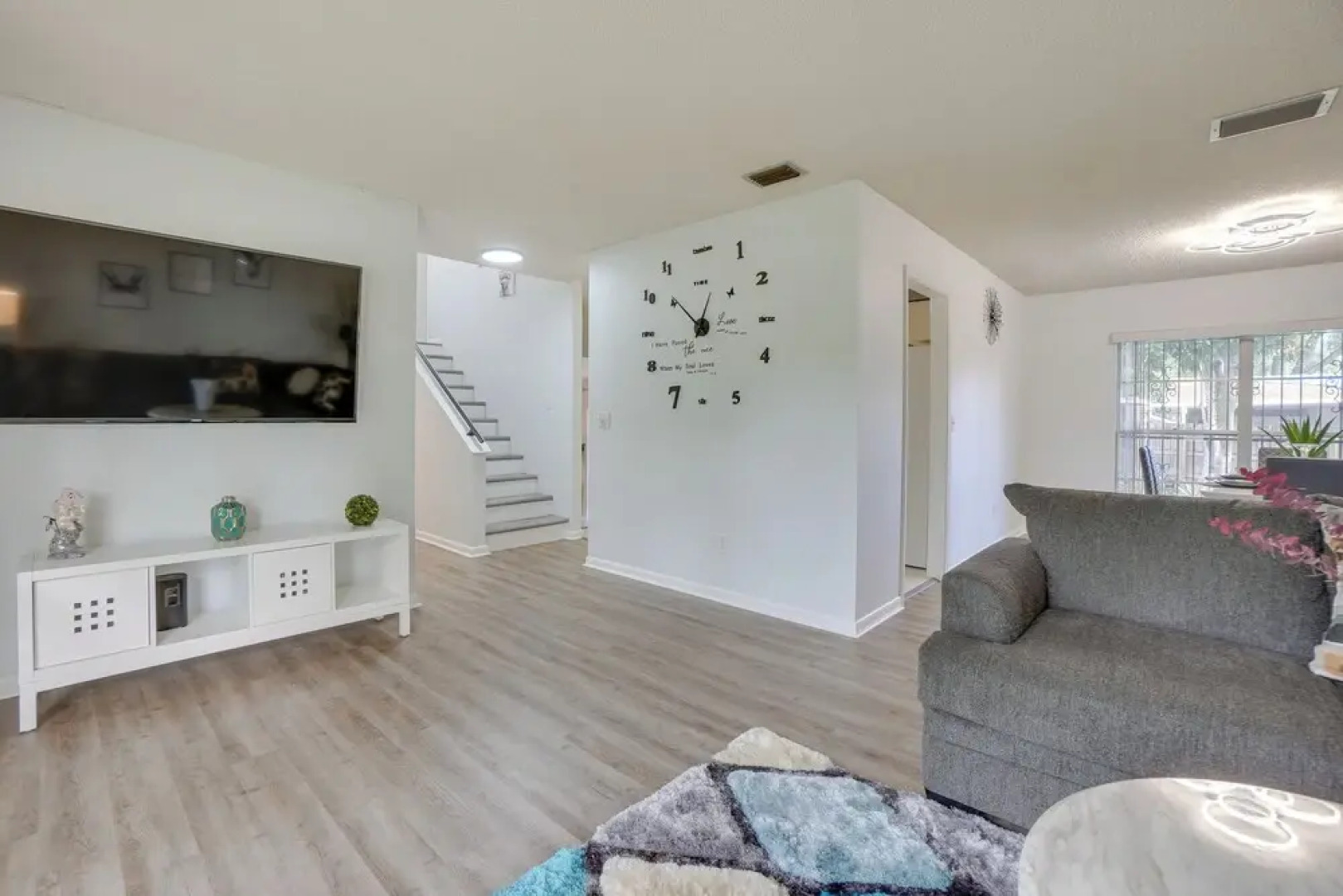 Spacious Tampa Vacation Rental ~ 7 Mi to Beach!