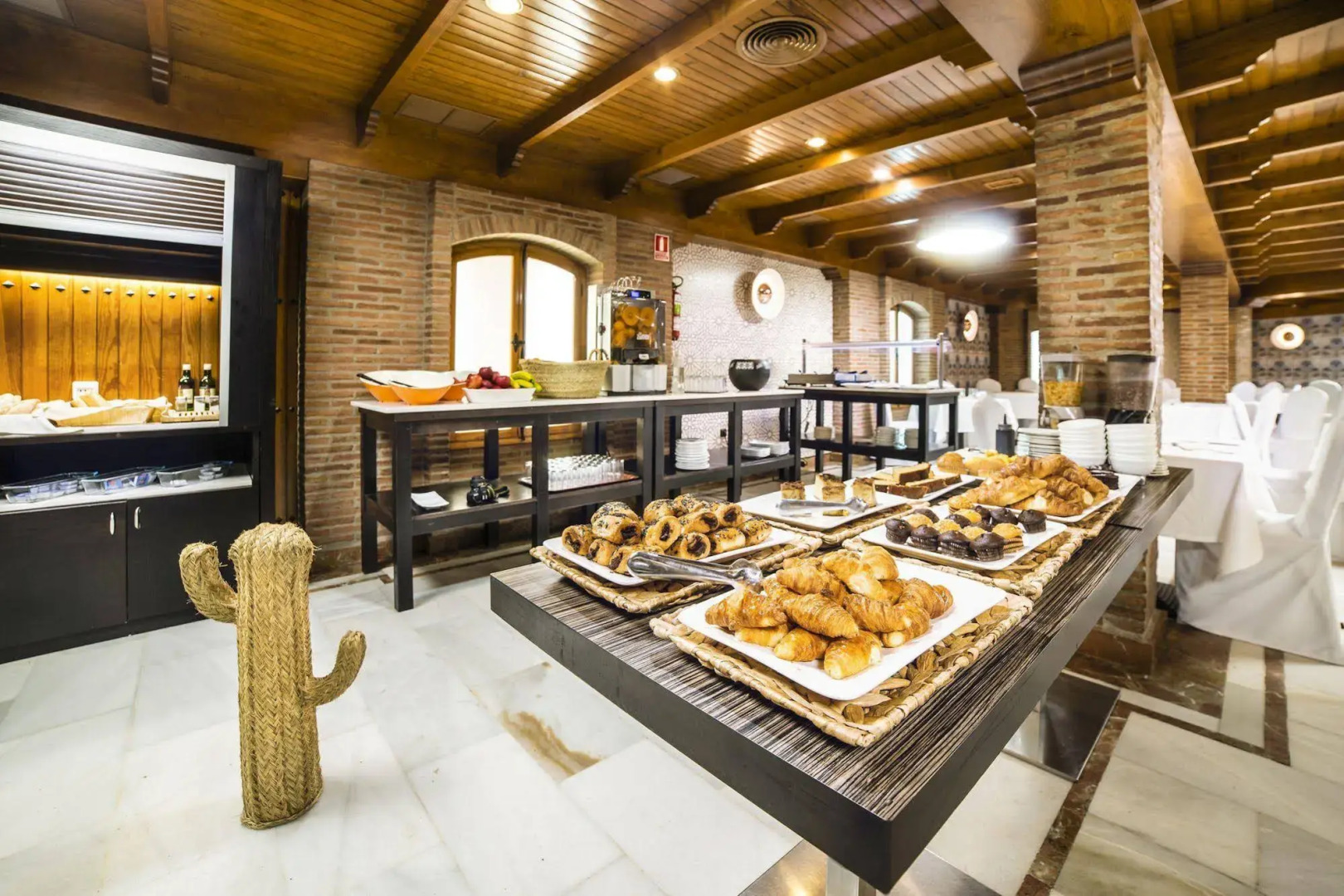 Torreluz Centro Hotel