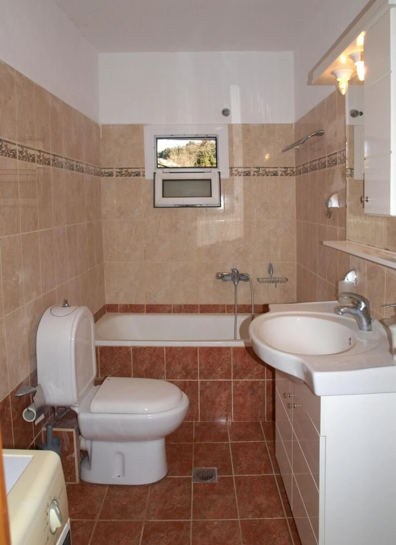 Nikolaou Apartments Upper Floor