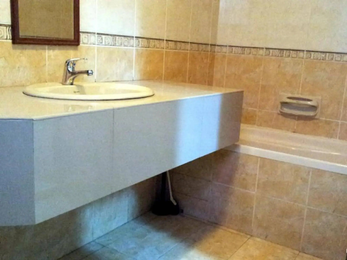 KK-Suites Residence @ Marina Court