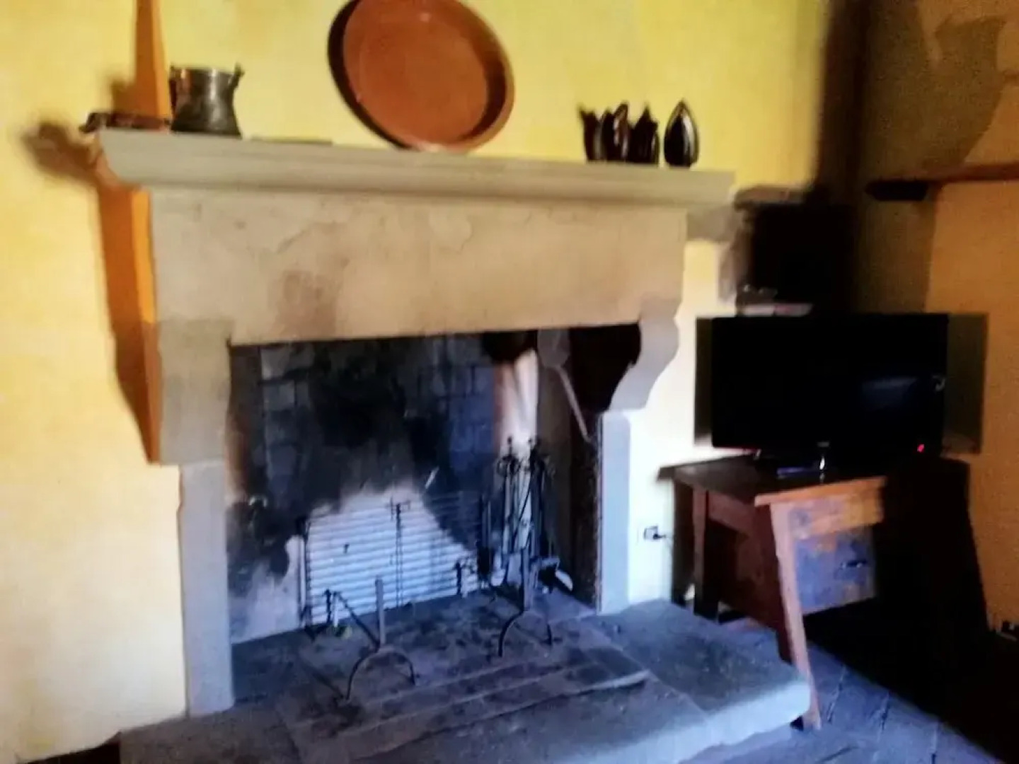 Apartment With 3 Bedrooms in Caprese Michelangelo, With Pool Access