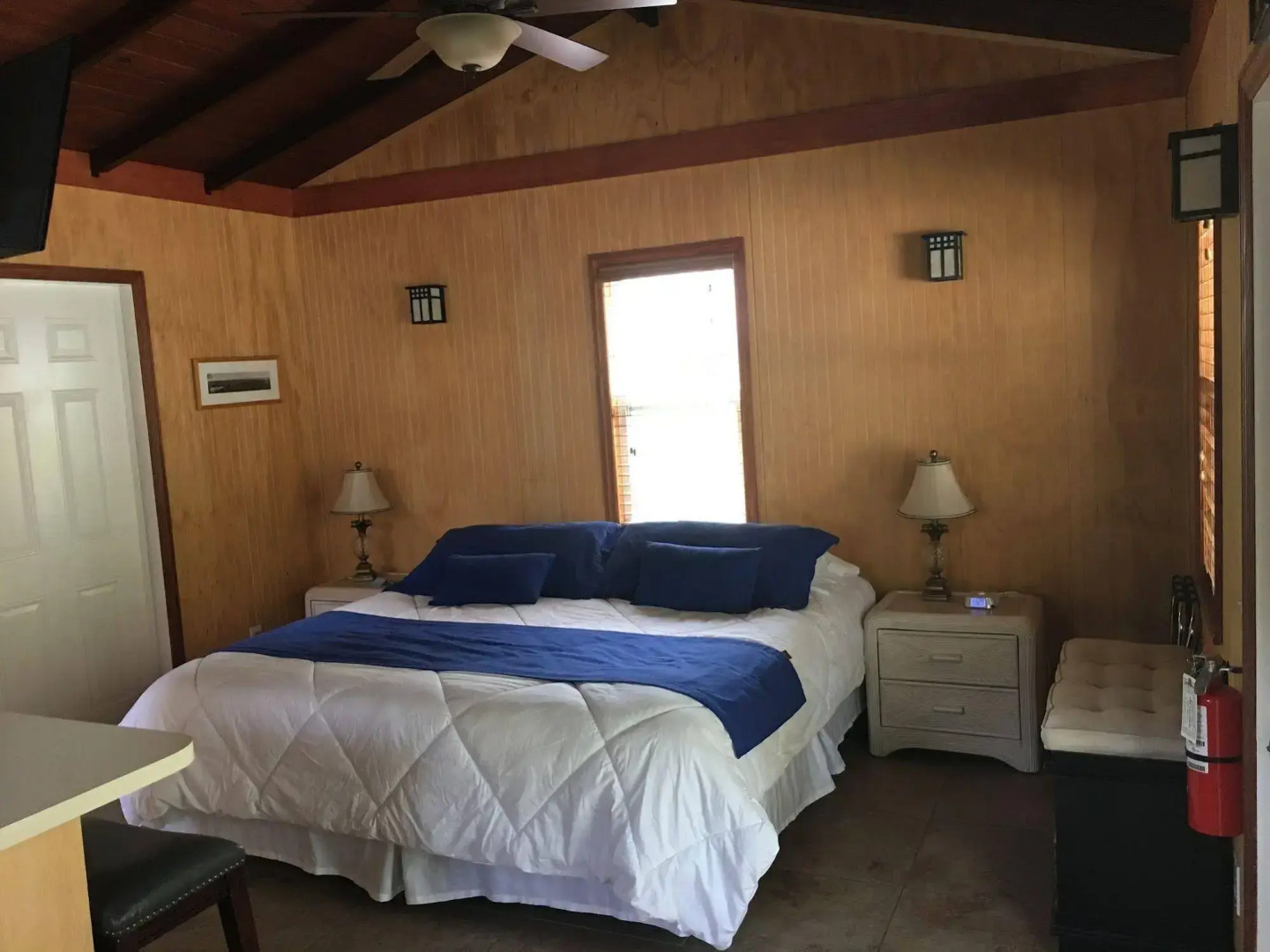 Sunset Cove Beach Resort