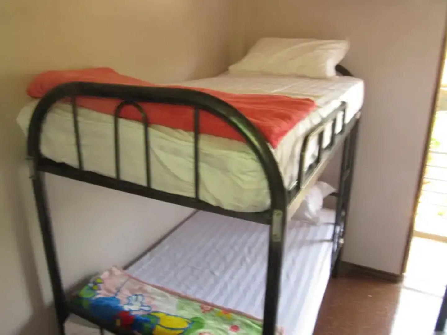 Lux Pillow Hostel Hpa An