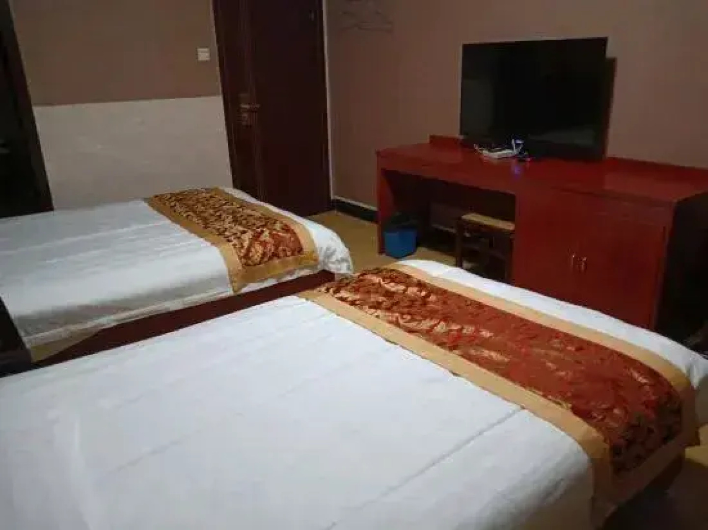 Dingxi Longjin Hotel