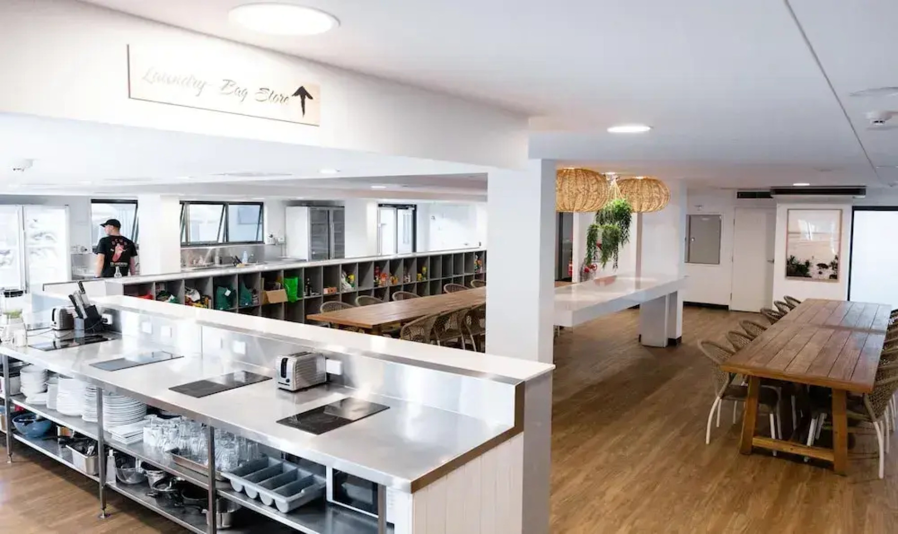 The Surf House - Hostel