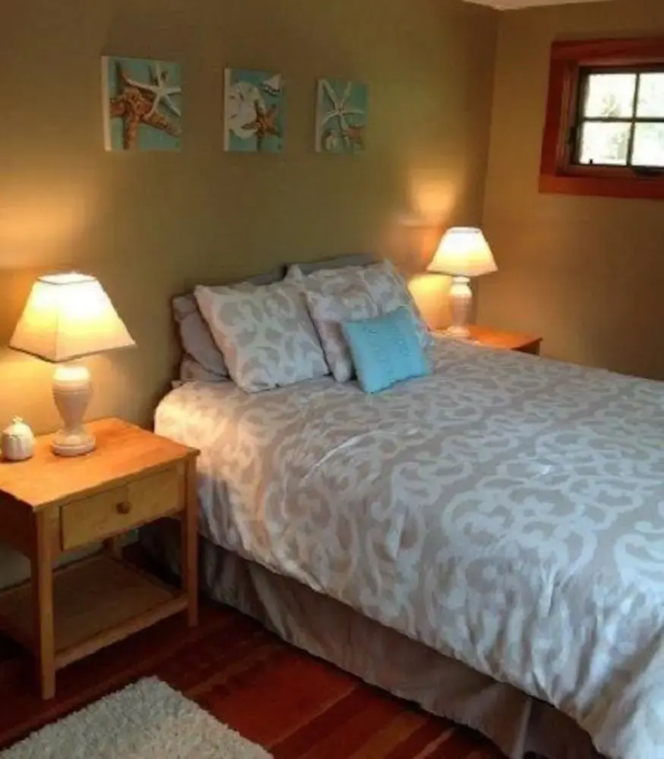 Marks Sea Cottage - Three Bedroom Home