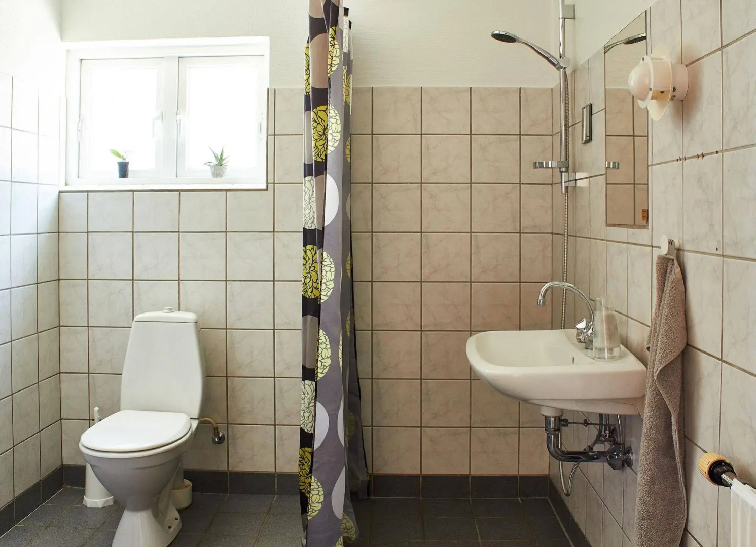 Noeraa Gamle Skole Bed & Breakfast