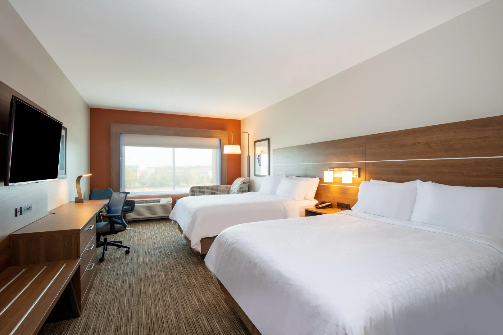 Holiday Inn Express & Suites Beloit by IHG