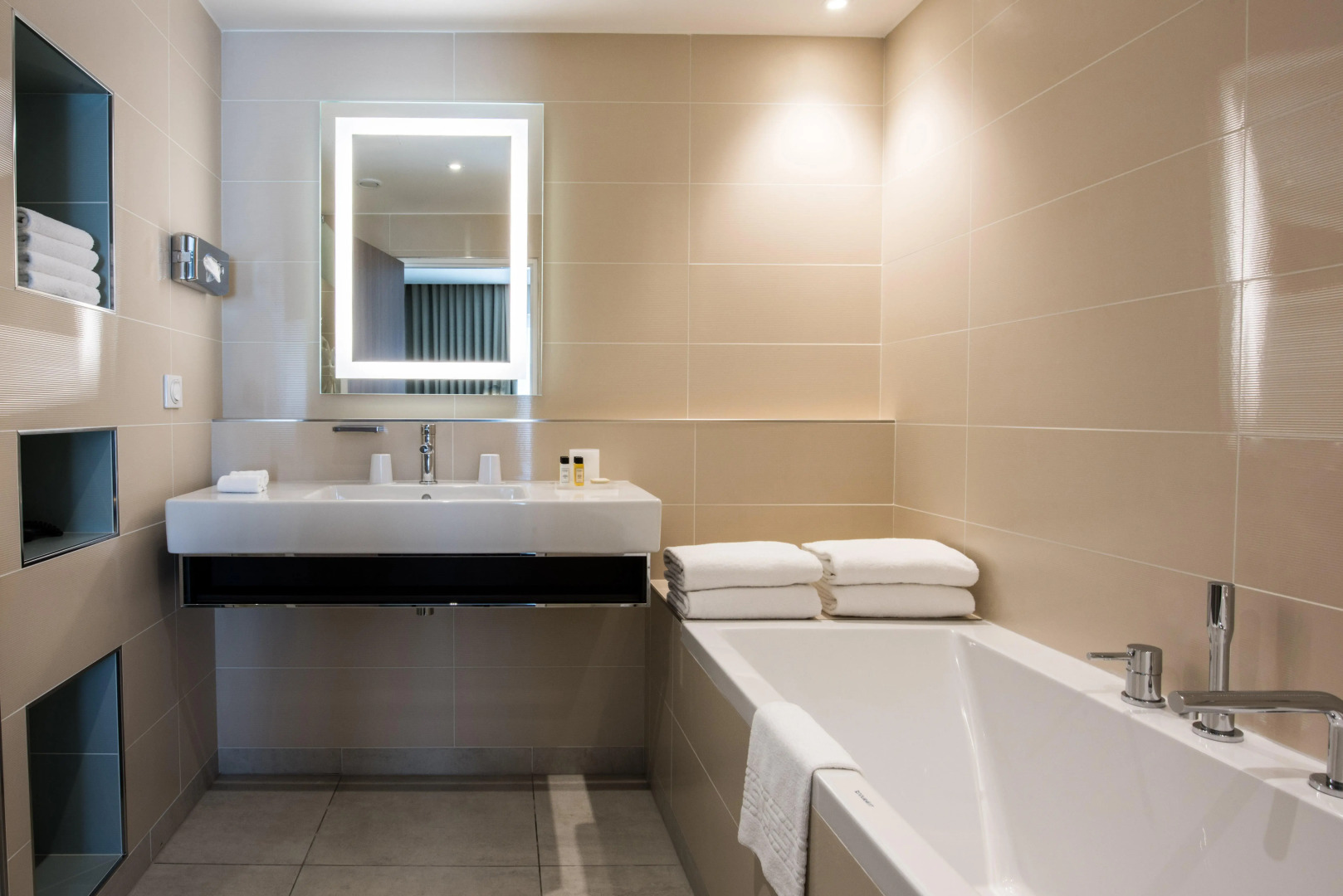 Crowne Plaza Lyon - Cité Internationale by IHG