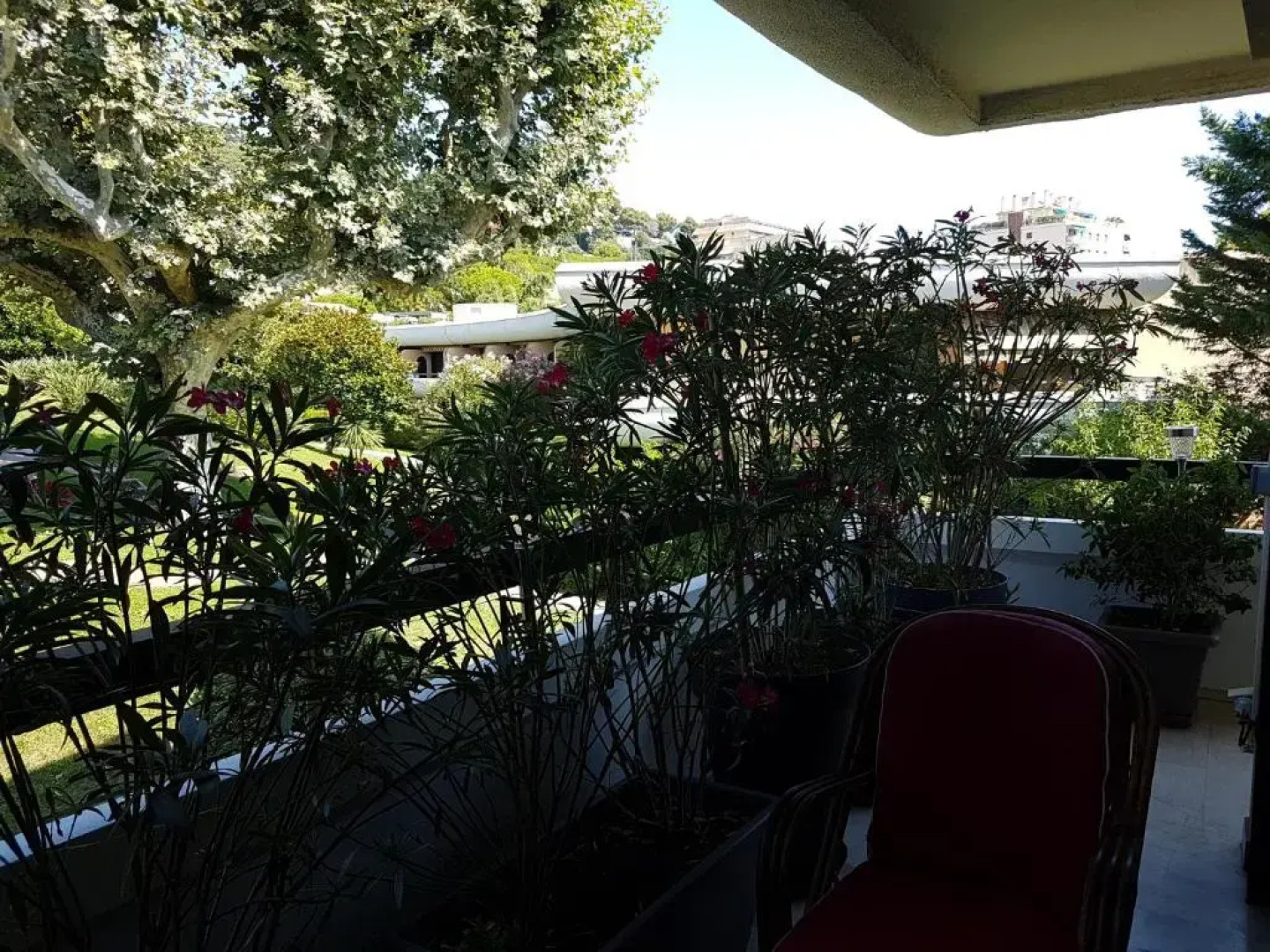 80m2 Dans Parc Classe, Piscine, Calme, 5mn de Cannes