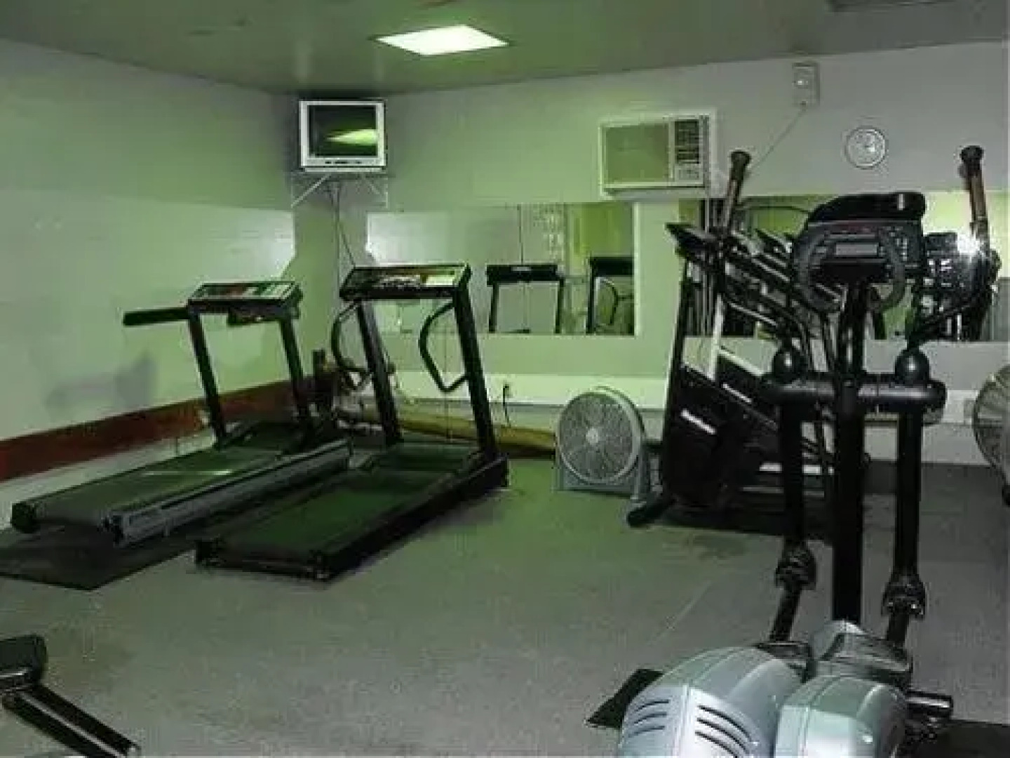 Holiday Lodge Hotel & Conference Center