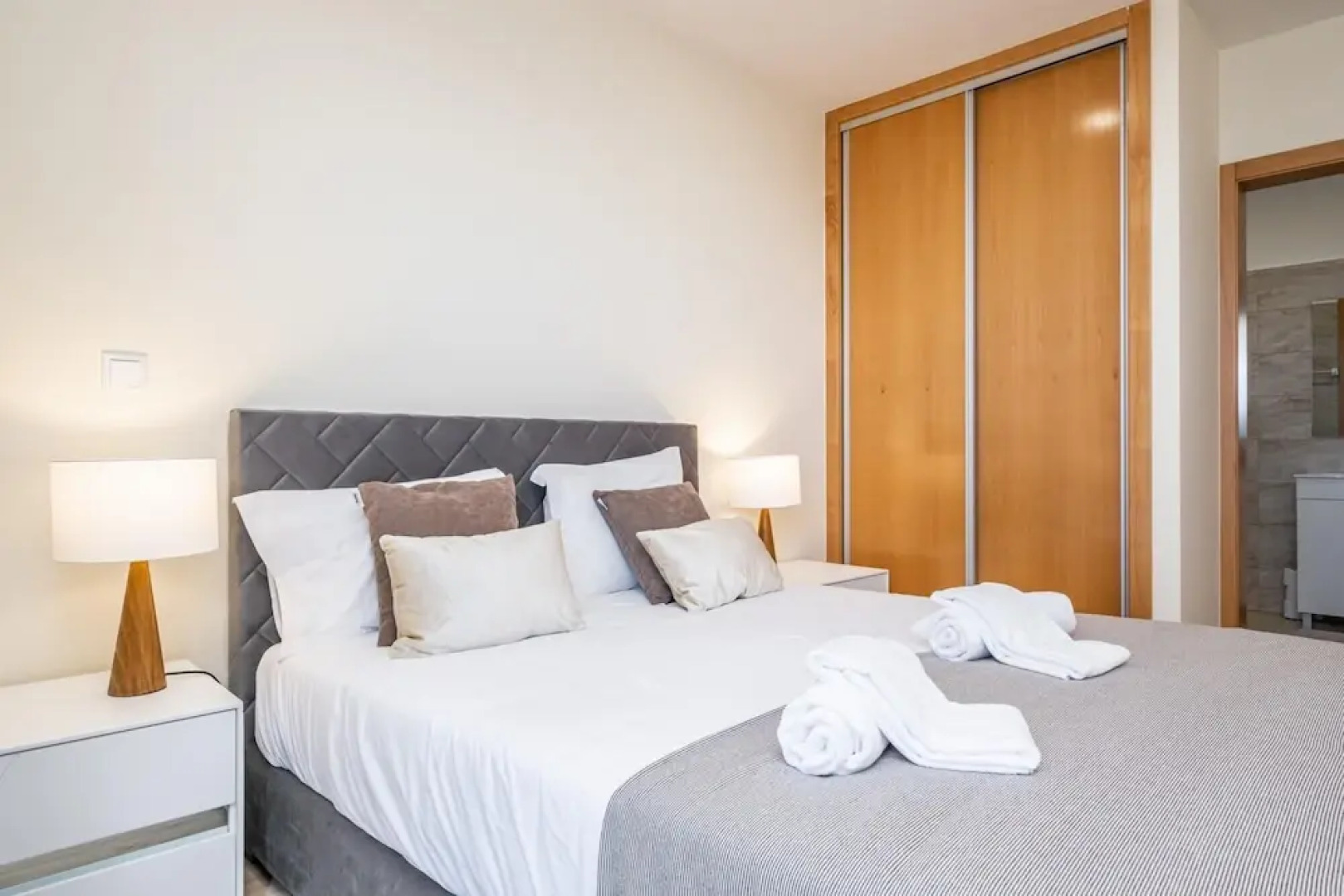 Canhas Residence I by Homie