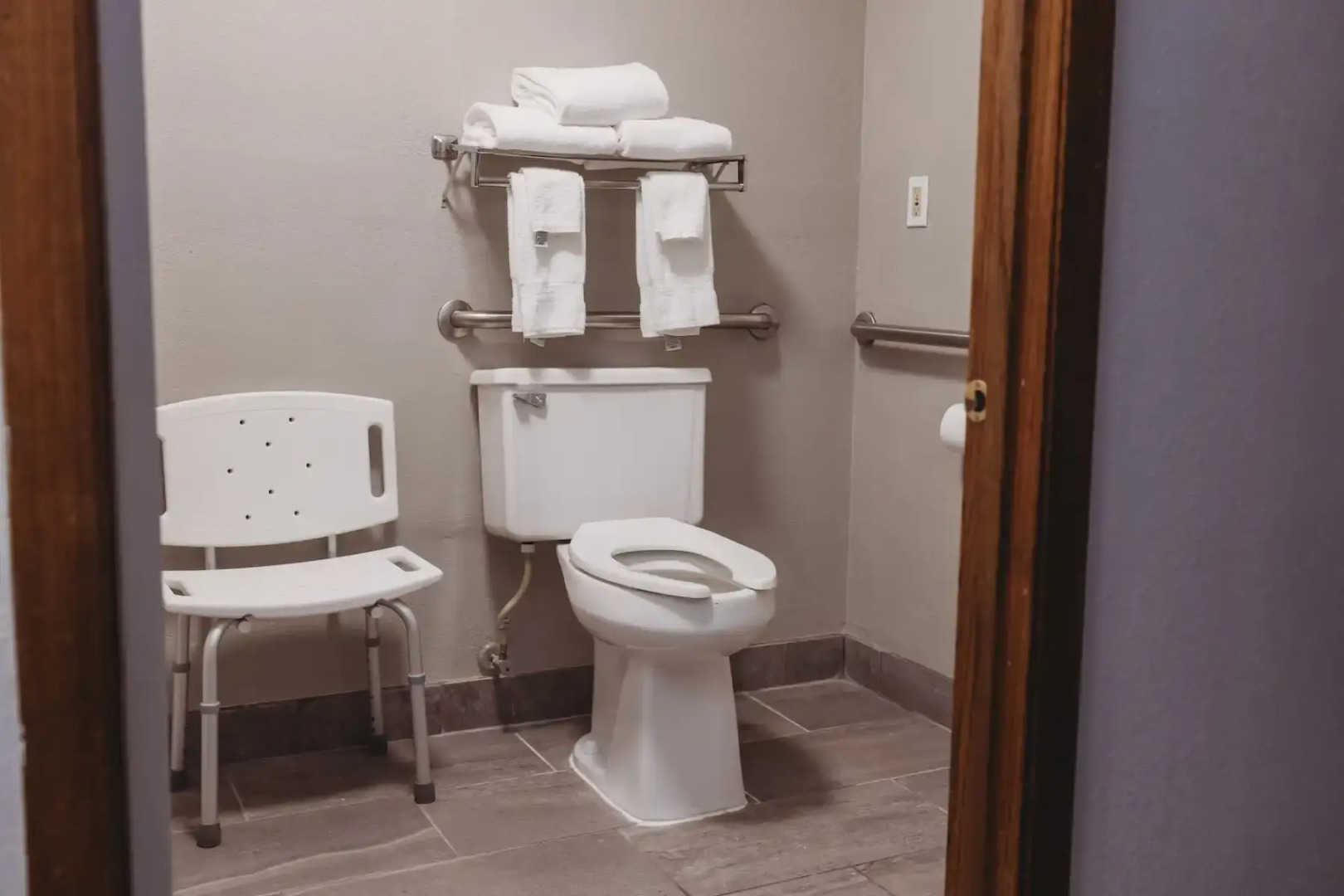 AmericInn by Wyndham Appleton Downtown