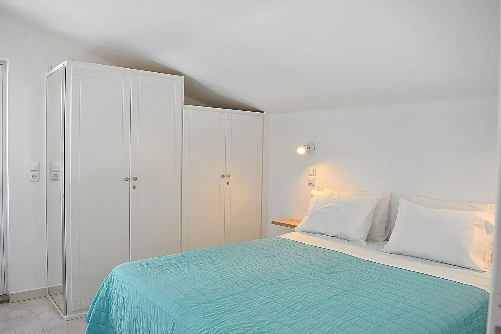 Meli Apartments & Villas