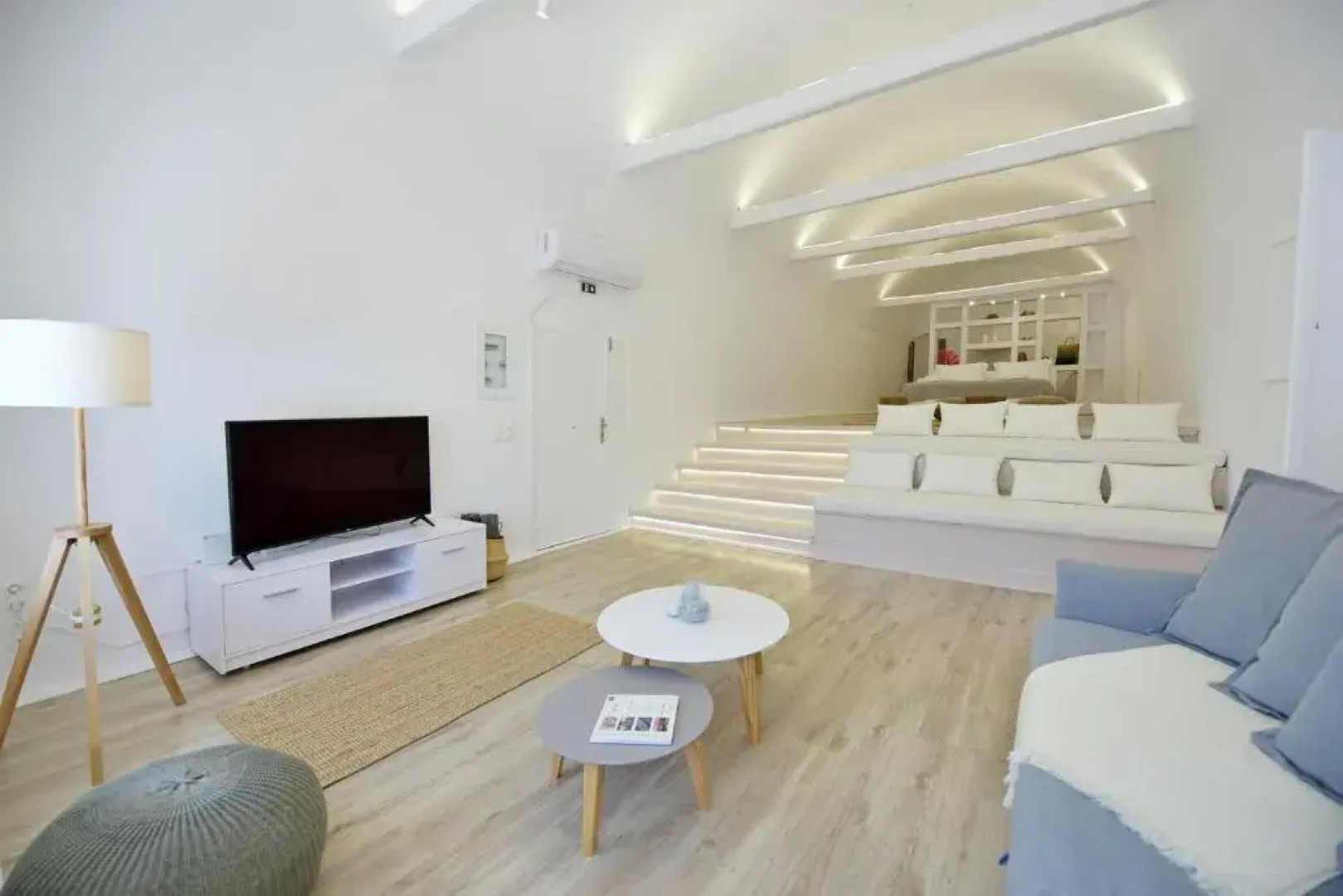 Hydra Hospitality Port Apartment