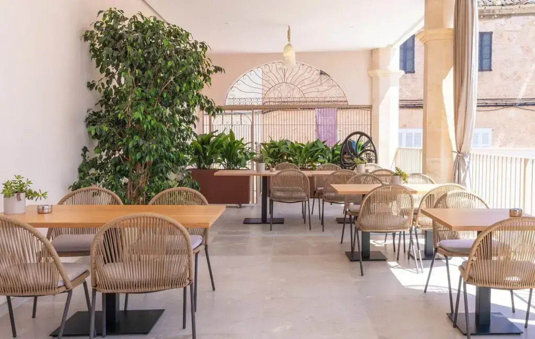Ynaira Hotel & Spa