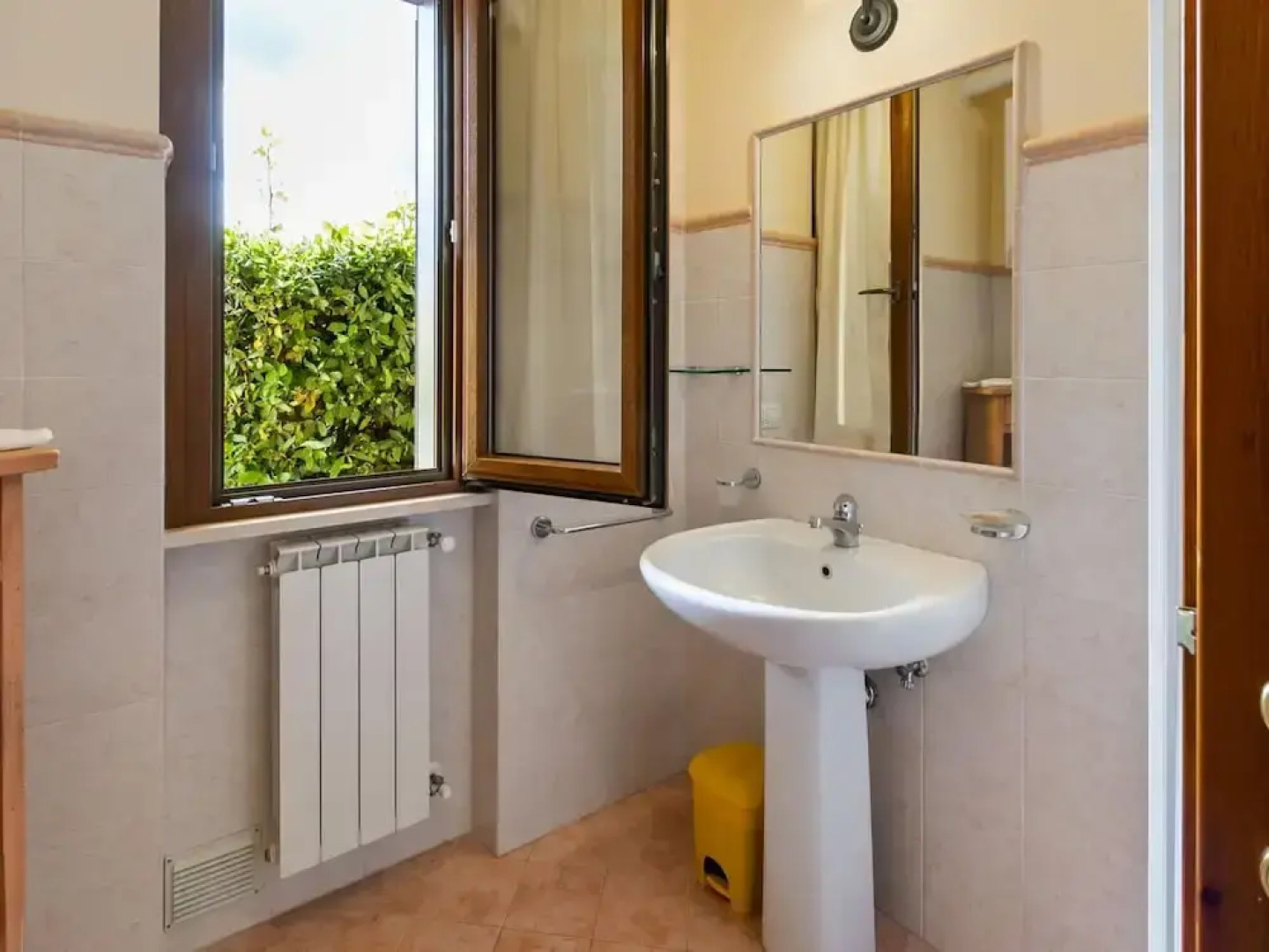 Spa Apartment With Garden