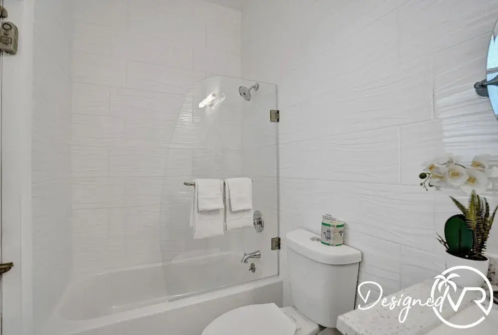 Luxurious 8BR Family Estate with Pool