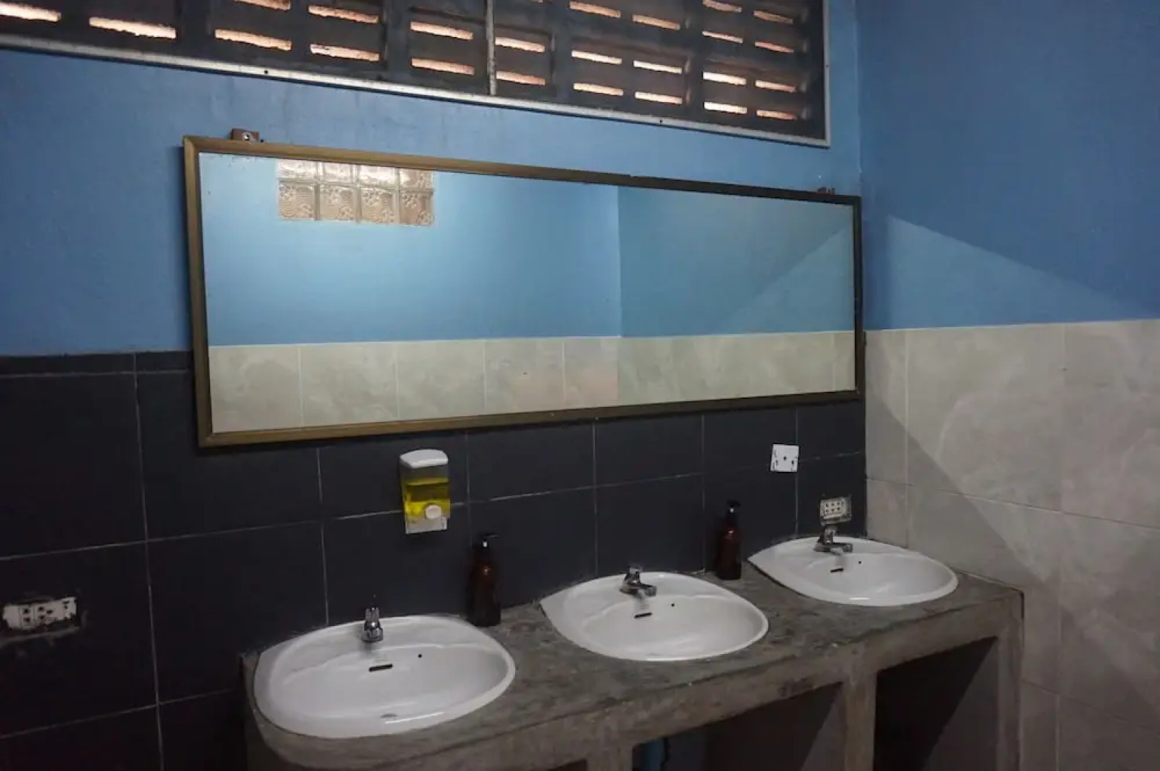 Koh Tao Backpackers Hostel