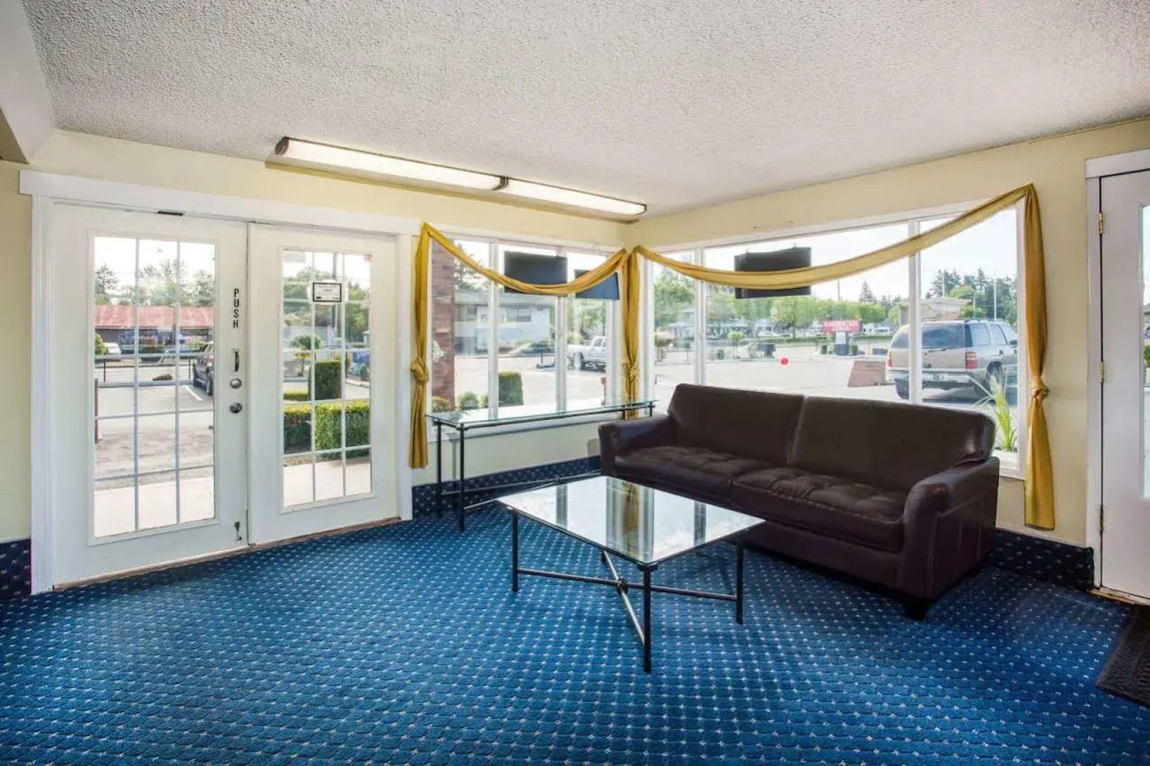 Travelodge by Wyndham Tacoma Near McChord AFB