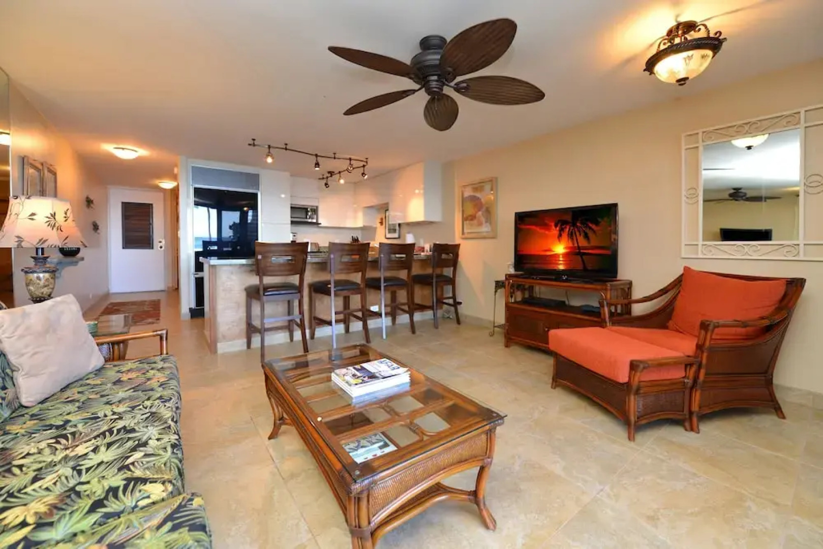 Kaleialoha #114 1 Bedroom 1 Bathroom Condo by Redawning