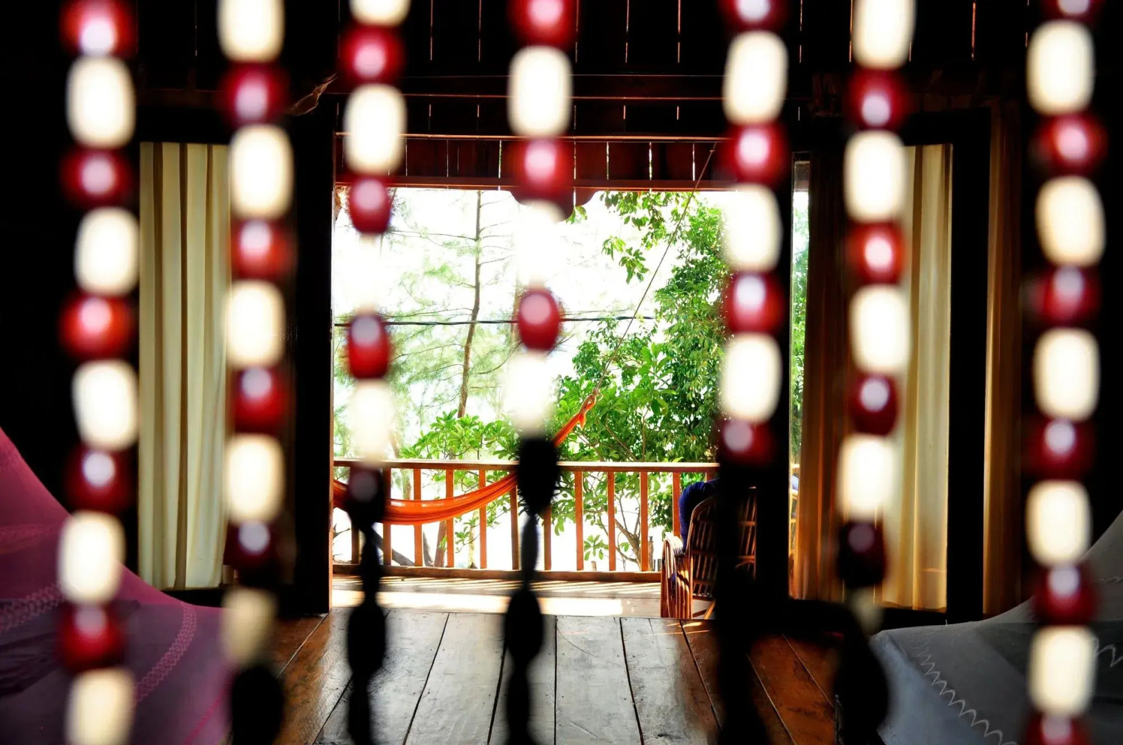 White Beach Bungalows