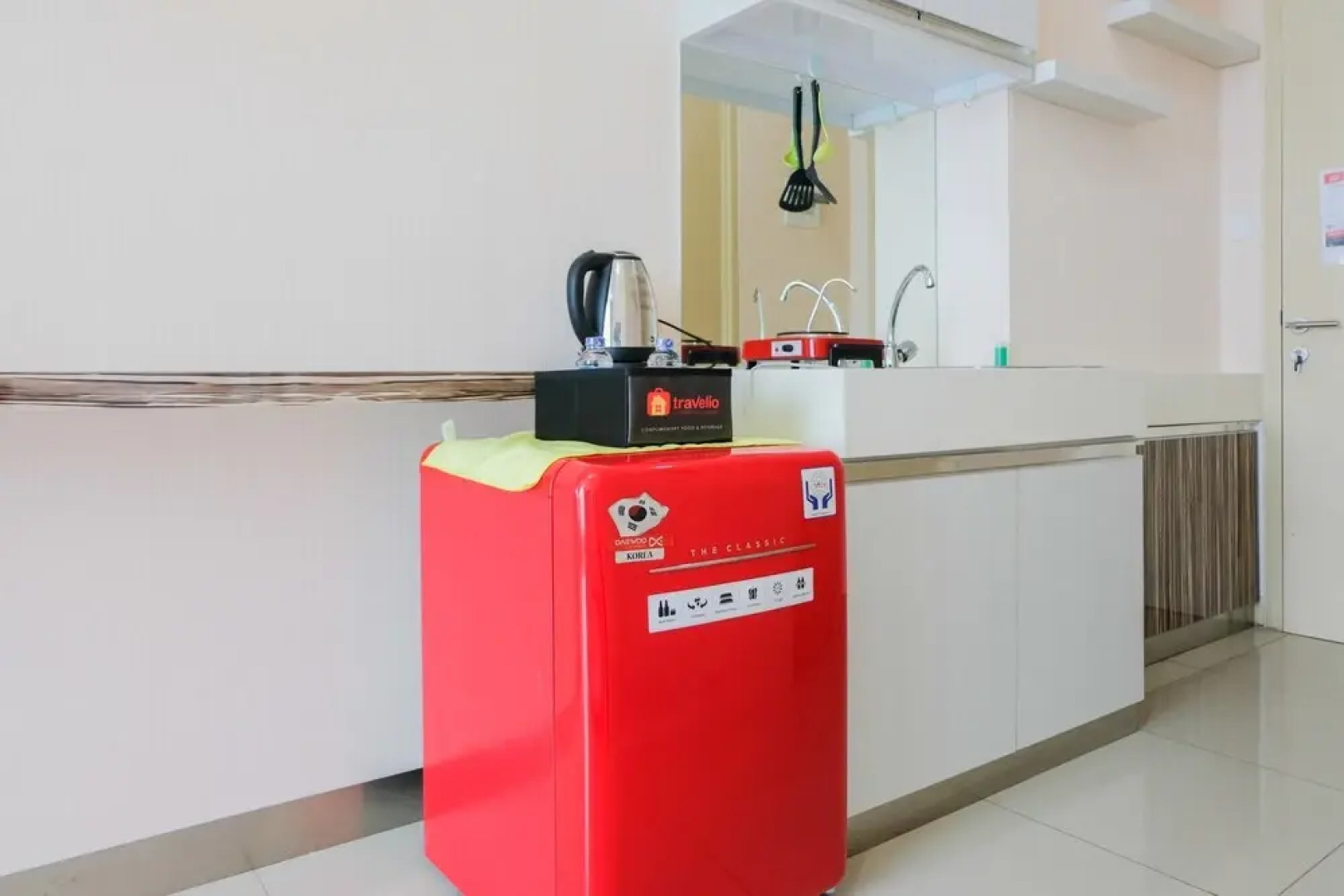 Minimalist Studio Tree Park Apartment near ICE BSD