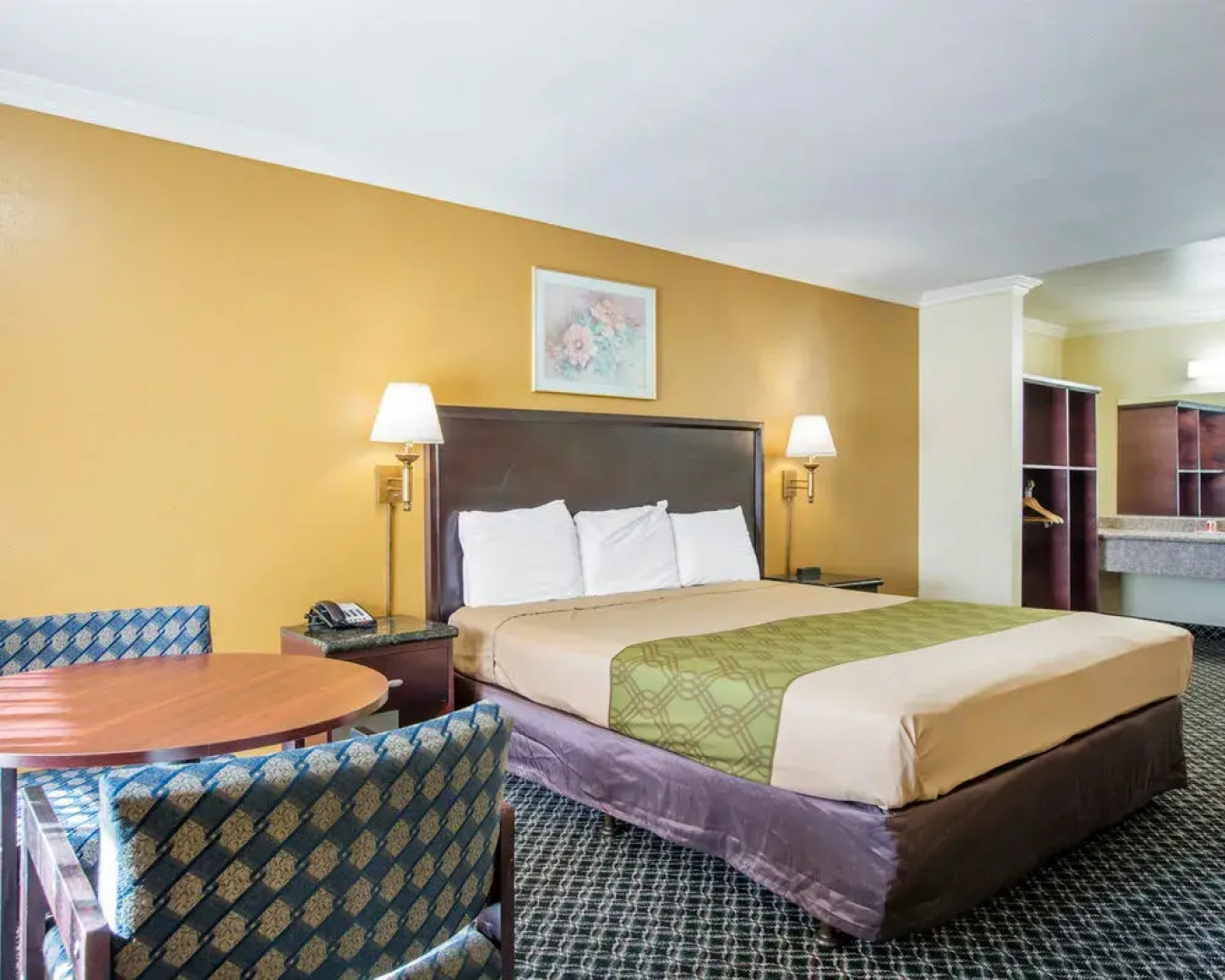 Econo Lodge Near Lax