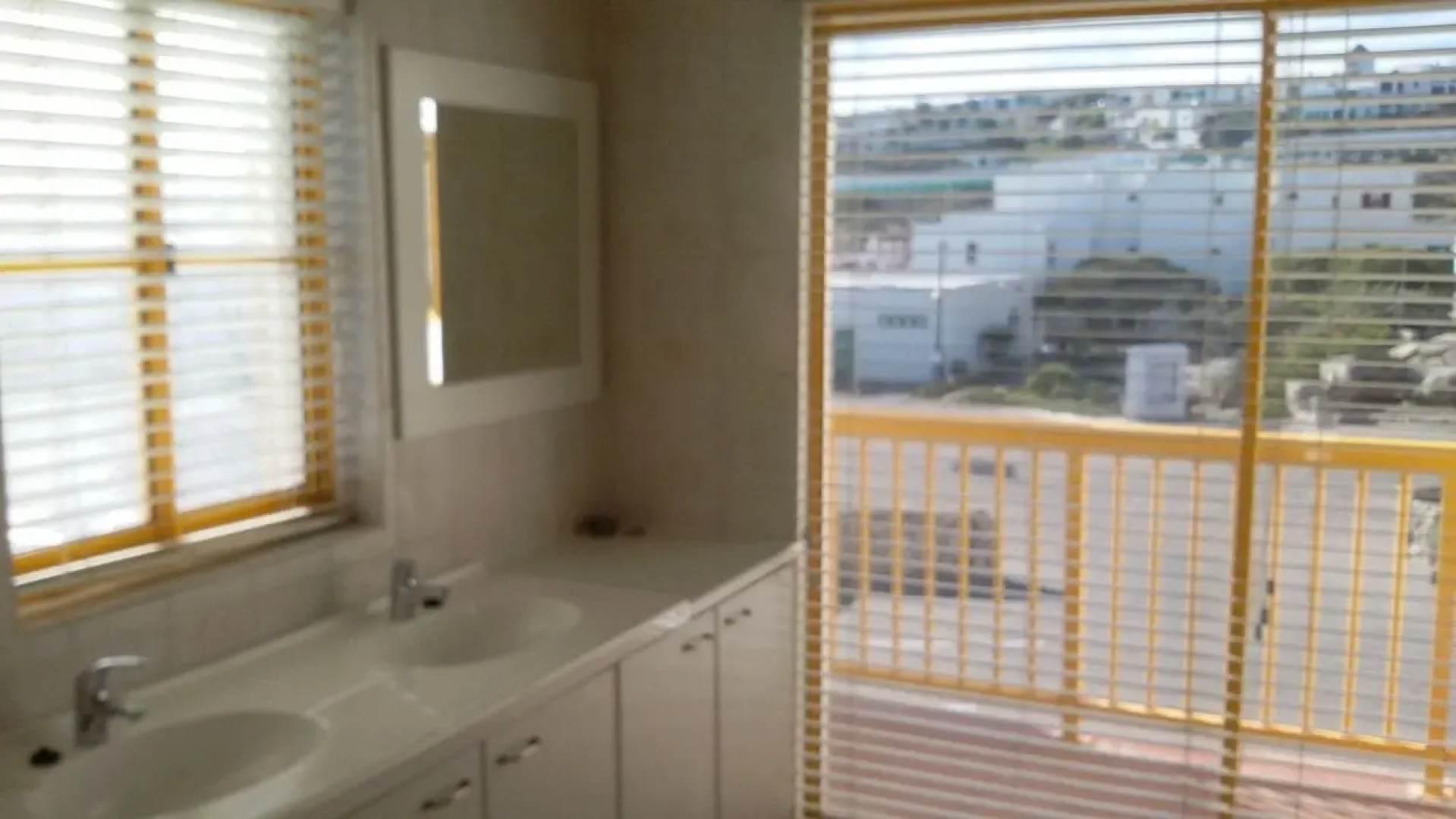 8 Thera 29 Self catering