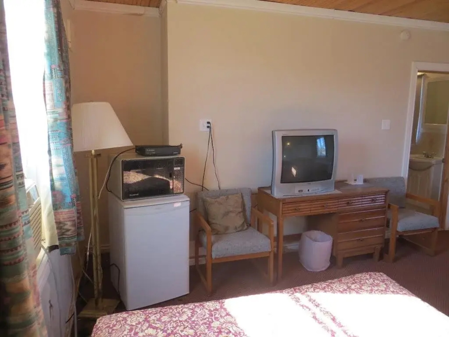 Peterboro Express Inn