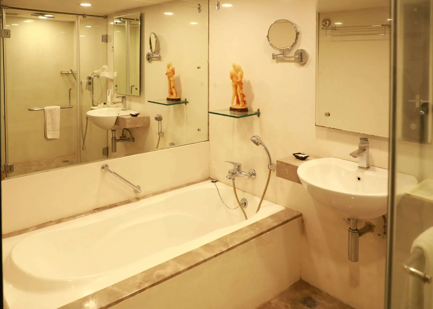 Quality Inn Bez Krishnaa