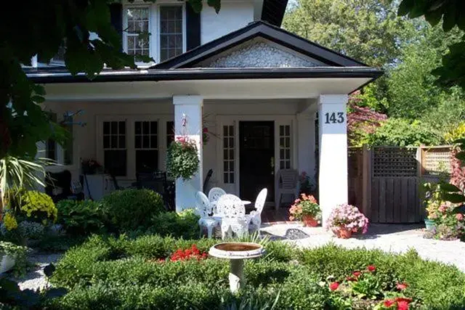 Bernard Gray Hall Bed and Breakfast