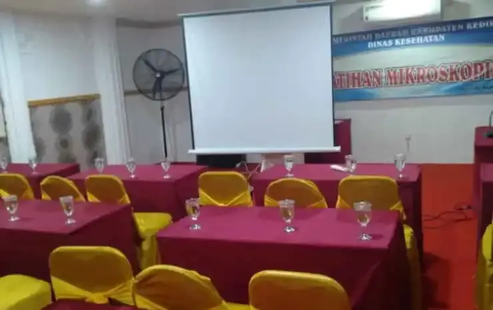 Votel Hotel DePratnya Kediri