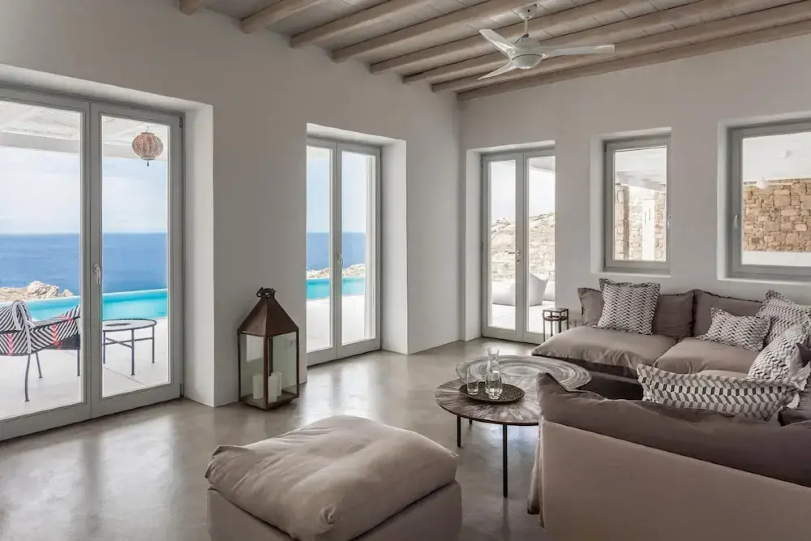 Epic Twin Luxurious 14 Bedrooms Villa for 28