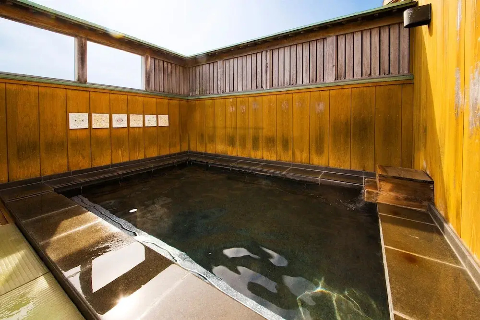 Yumoto Sakakibarakan
