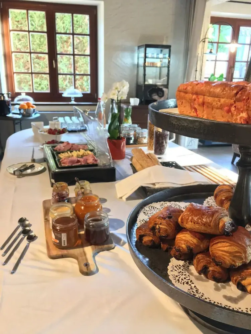 Hôtel-Restaurant Au Relais Du Château Mensberg