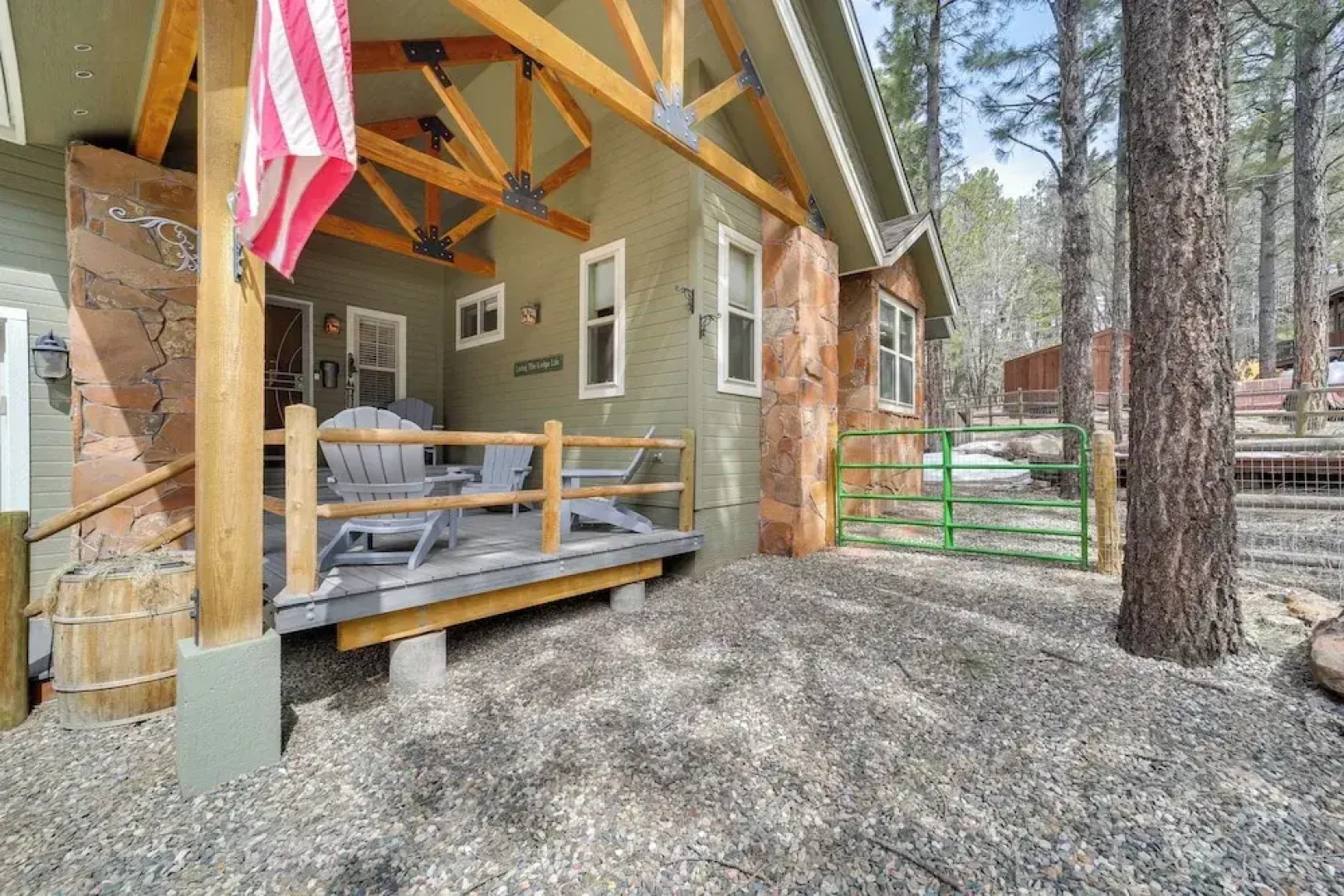 Golf & Hike: Munds Park Retreat w/ Forest Access!