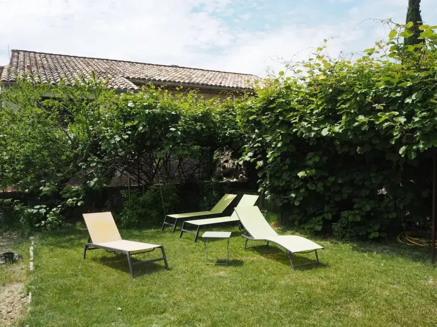 Charming Provencal Holiday Home With Garden