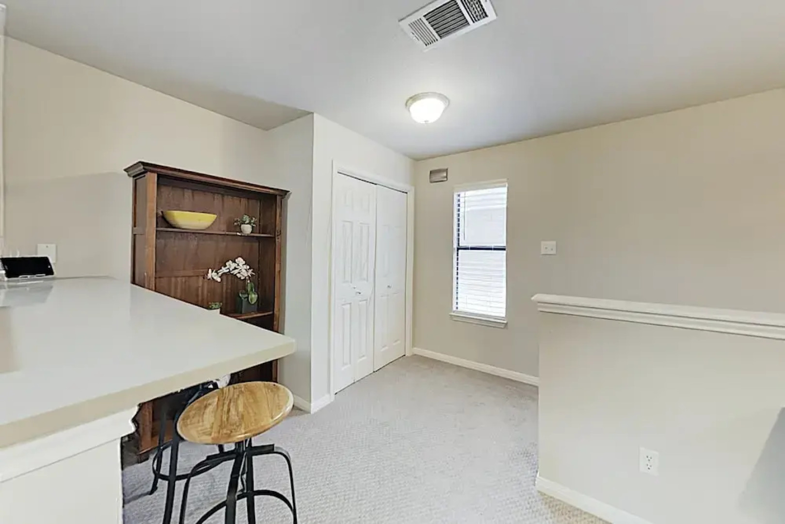 New Listing! Hill Country Getaway W/ Large Balcony 2 Bedroom Apts