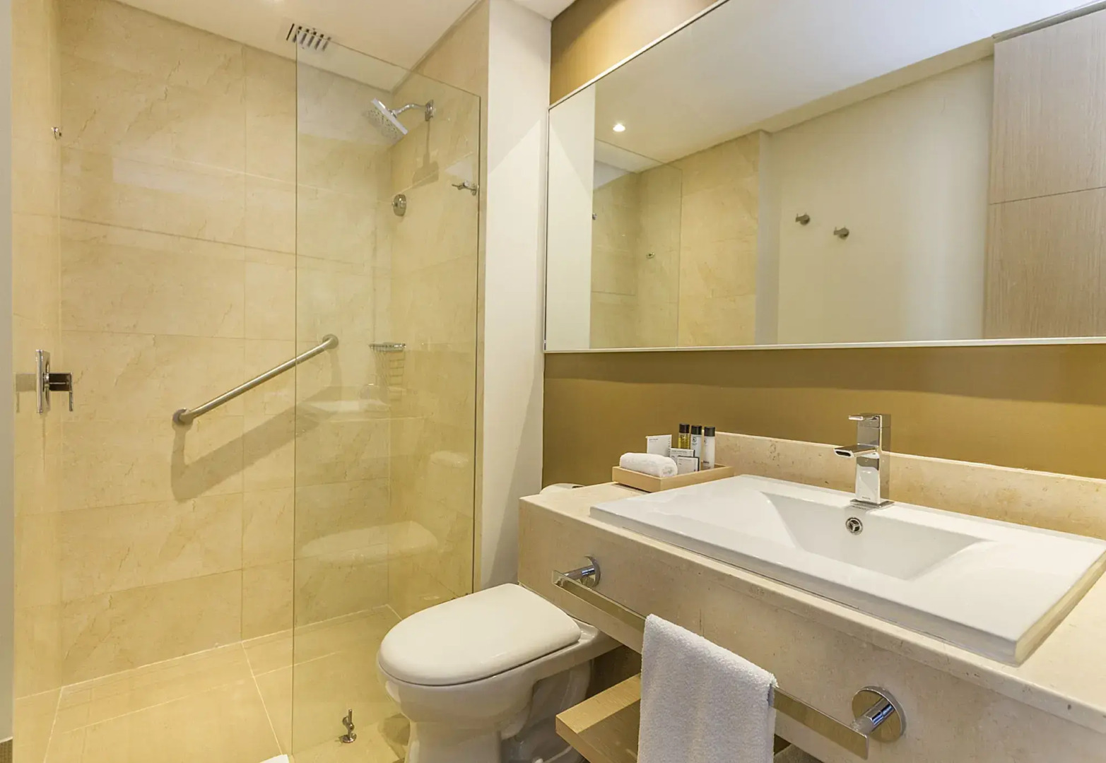 Cosmos Pacifico Hotel