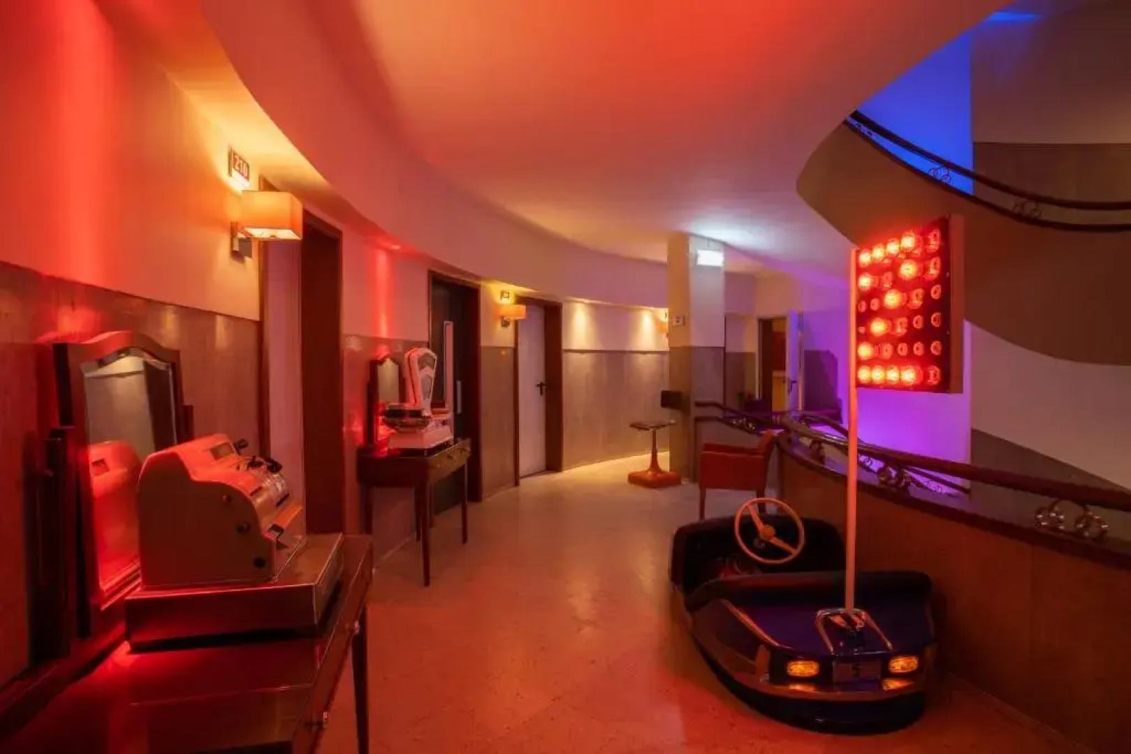 Pão de Açúcar – Vintage Bumper Car Hotel